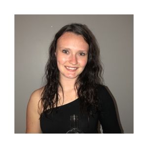 Meet your Posher, Coraly